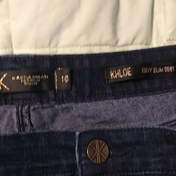 Women's Kardashian Khloe in Curvy Slim Boot Jeans - Picture 6 of 7